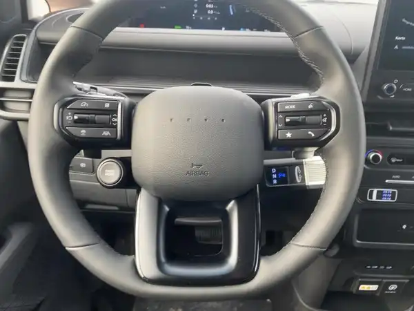 HYUNDAI STARIA (9/15)