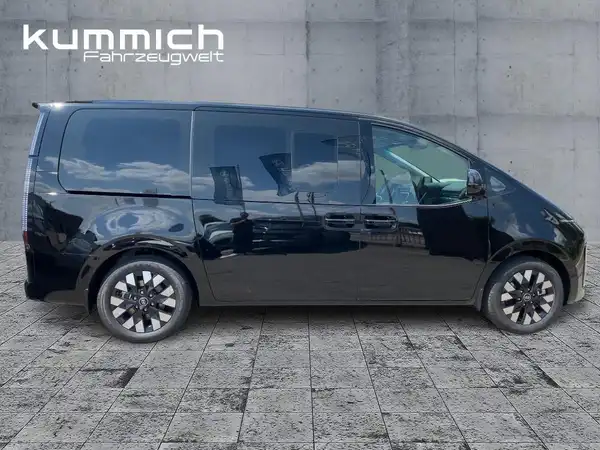 HYUNDAI STARIA 7-SITZER SIGNATURE (3/15)