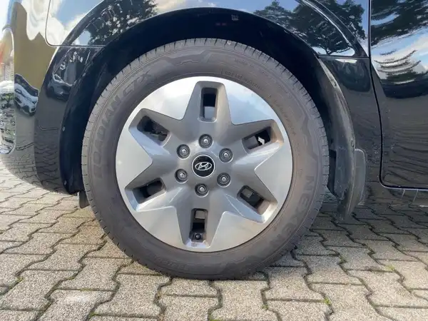HYUNDAI STARIA 9-SITZER PRIME (7/15)