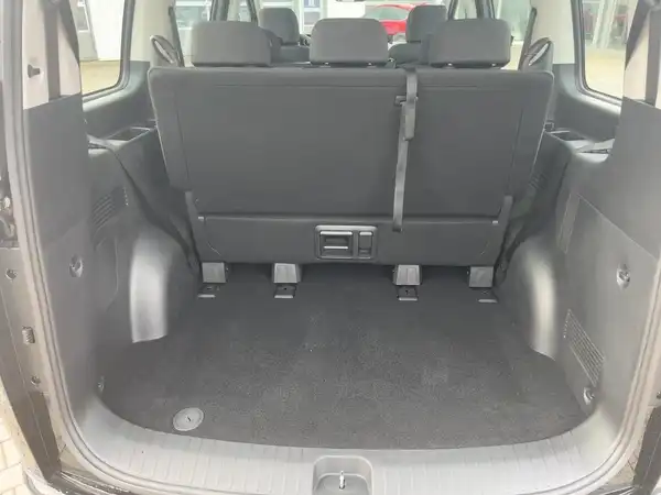 HYUNDAI STARIA (13/15)