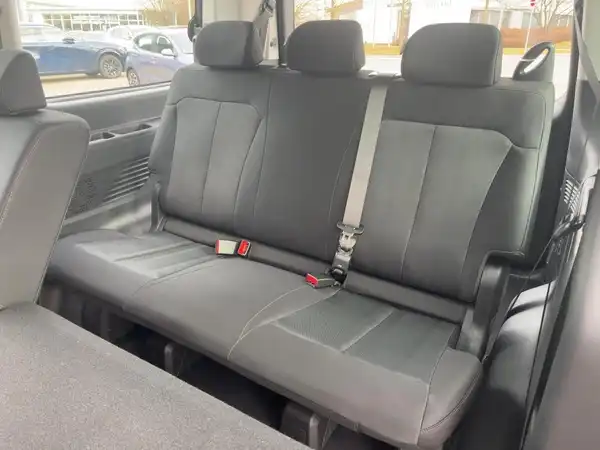HYUNDAI STARIA (14/15)