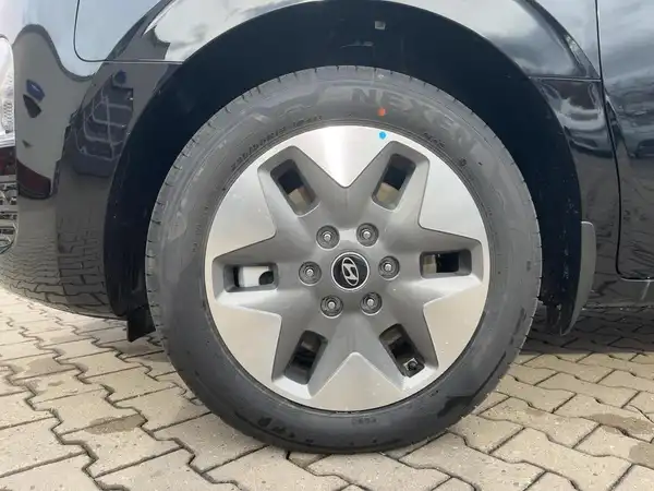 HYUNDAI STARIA (7/15)