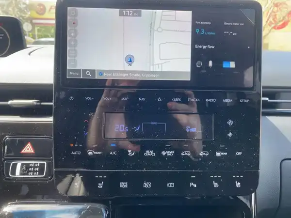 HYUNDAI STARIA (10/15)