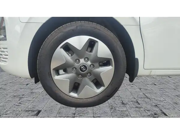 HYUNDAI STARIA (13/14)