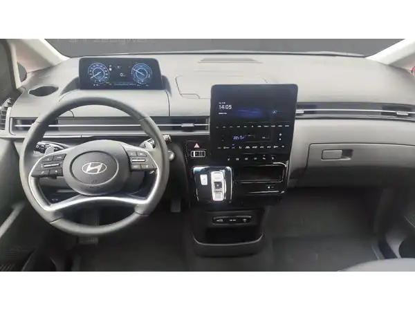HYUNDAI STARIA (8/14)