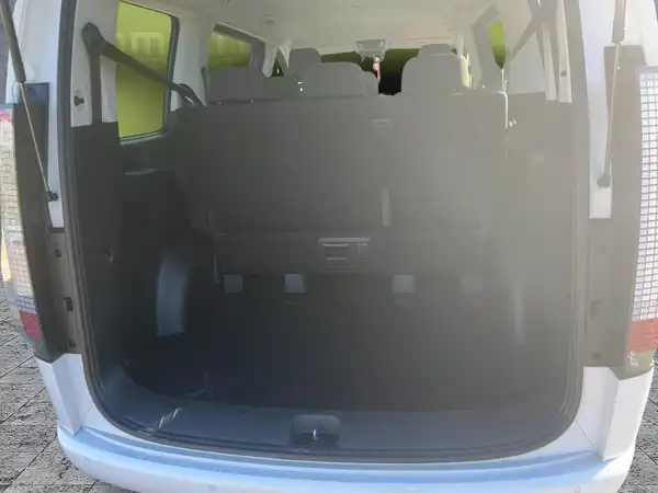HYUNDAI STARIA (13/15)