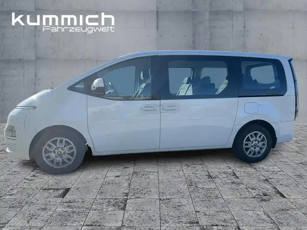 HYUNDAI STARIA (6/15)