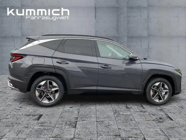 HYUNDAI TUCSON TREND (3/15)