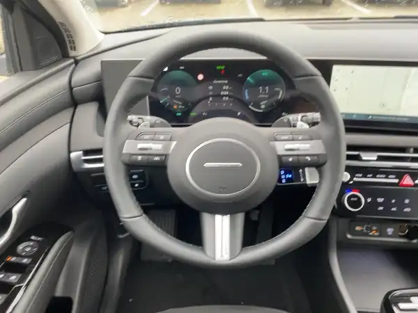 HYUNDAI TUCSON TREND (9/15)