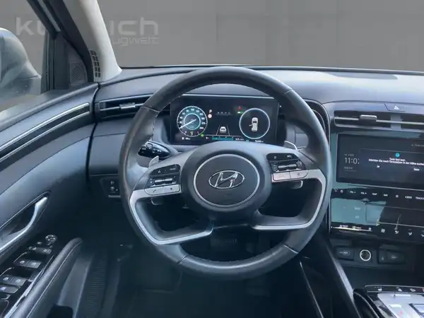 HYUNDAI TUCSON TREND (9/15)