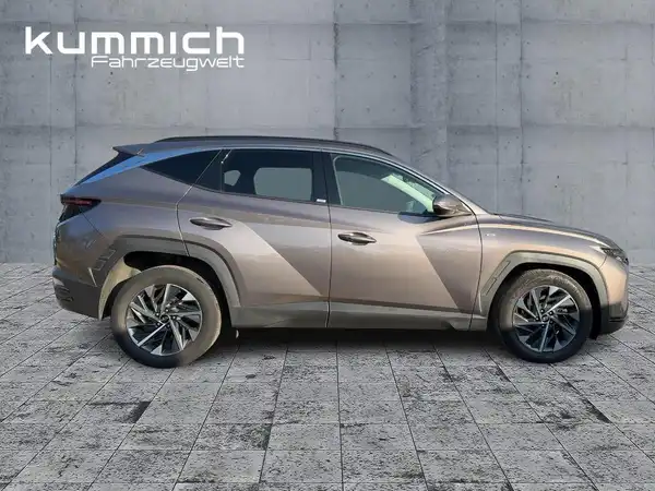 HYUNDAI TUCSON TREND (3/11)