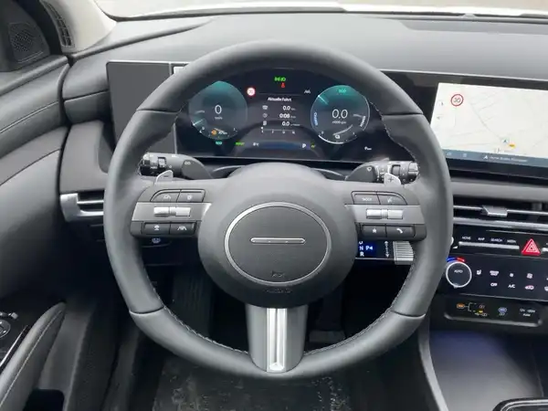 HYUNDAI TUCSON TREND (9/14)