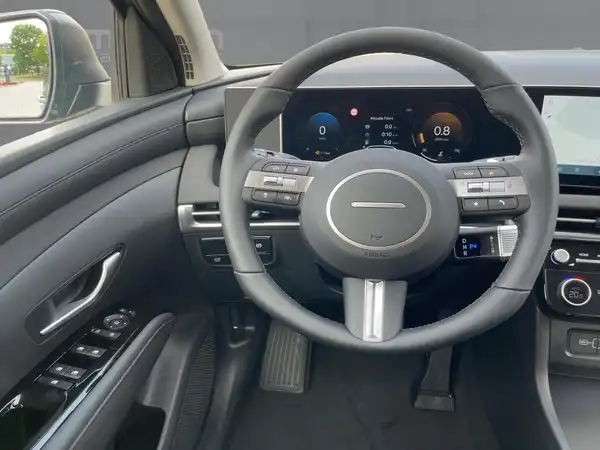 HYUNDAI TUCSON TREND (9/15)