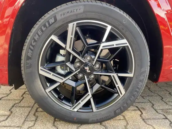 HYUNDAI TUCSON (6/15)