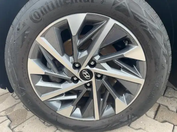 HYUNDAI TUCSON TREND (7/15)