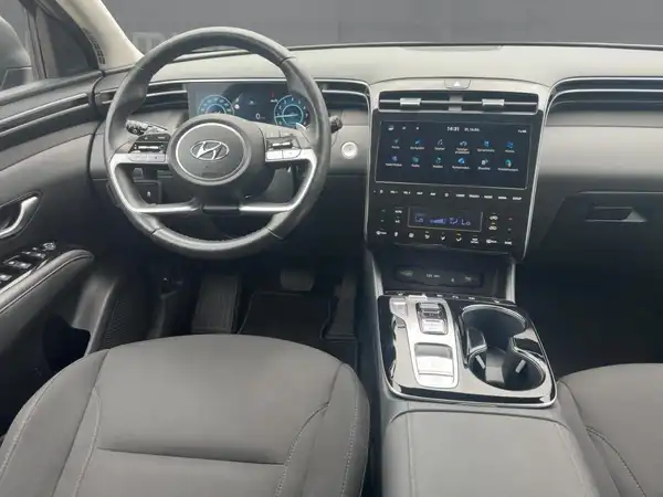 HYUNDAI TUCSON TREND (8/15)