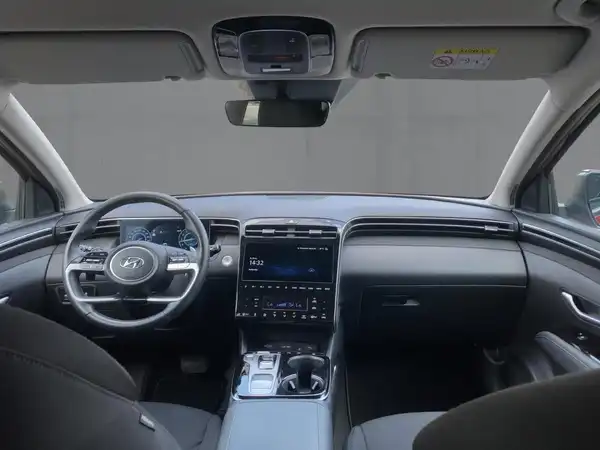 HYUNDAI TUCSON TREND (8/15)