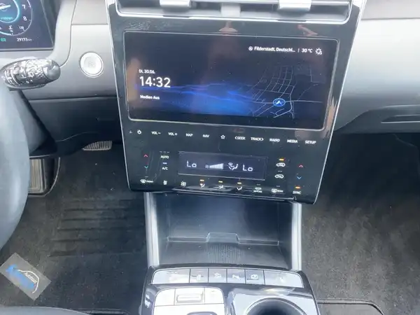 HYUNDAI TUCSON TREND (10/15)