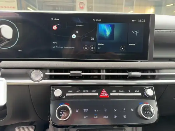 HYUNDAI TUCSON TREND (10/15)