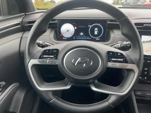 HYUNDAI TUCSON (9/15)