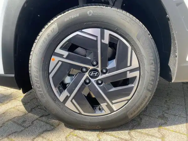 HYUNDAI TUCSON SELECT (7/15)