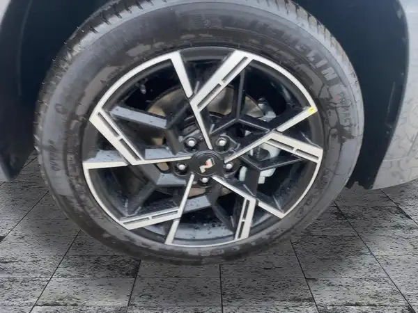 HYUNDAI TUCSON N LINE (7/15)