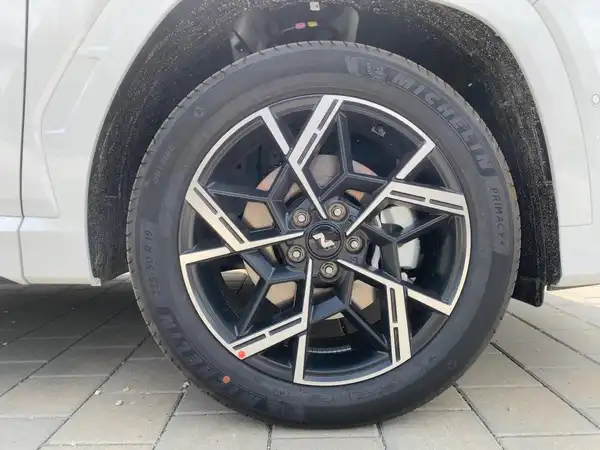HYUNDAI TUCSON (7/15)