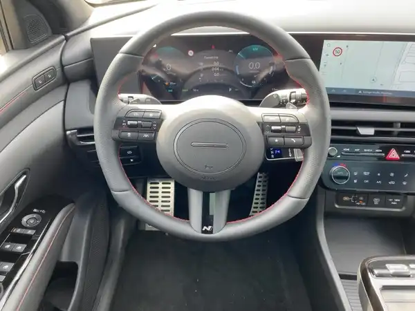 HYUNDAI TUCSON (9/15)