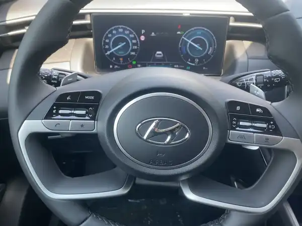 HYUNDAI TUCSON TREND (9/14)