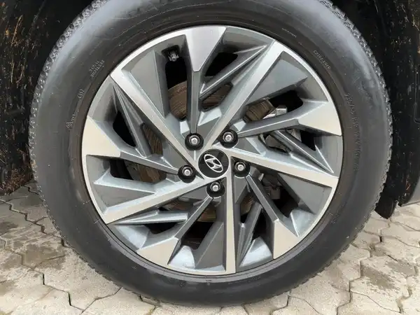 HYUNDAI TUCSON TREND (7/15)