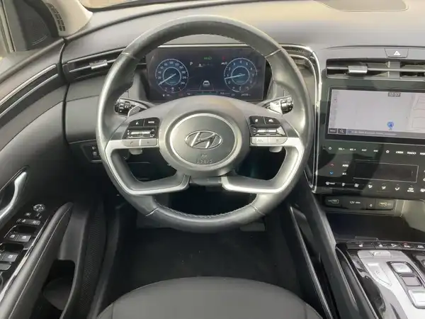HYUNDAI TUCSON TREND (9/15)