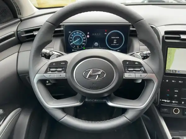 HYUNDAI TUCSON TREND (9/14)