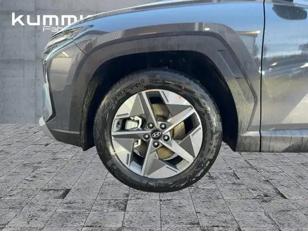 HYUNDAI TUCSON TREND (7/10)