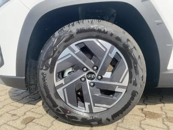 HYUNDAI TUCSON SELECT (7/15)