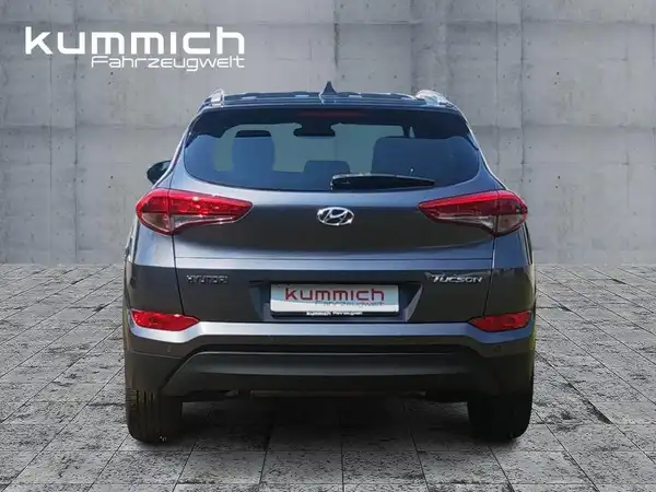 HYUNDAI TUCSON (4/12)