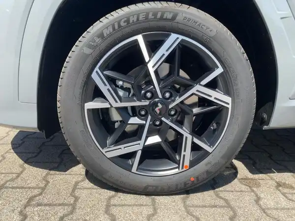 HYUNDAI TUCSON N LINE (6/15)