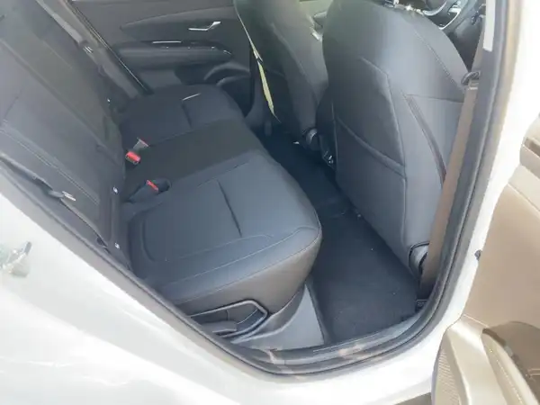 HYUNDAI TUCSON TREND (12/15)