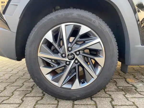 HYUNDAI TUCSON (7/15)