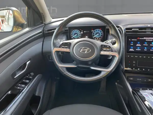 HYUNDAI TUCSON (9/15)