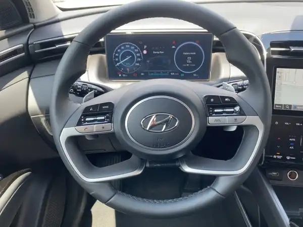 HYUNDAI TUCSON TREND (9/14)