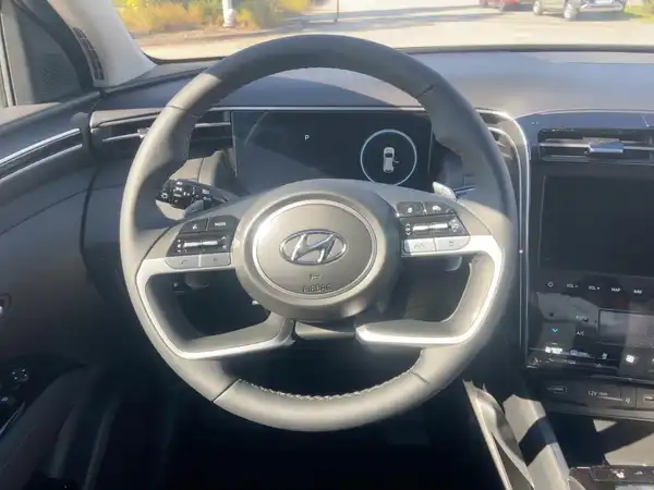 HYUNDAI TUCSON TREND (9/15)