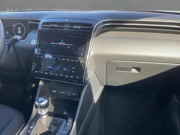 HYUNDAI TUCSON TREND (10/15)