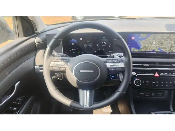 HYUNDAI TUCSON (8/13)