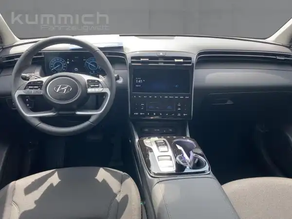 HYUNDAI TUCSON TREND (8/15)