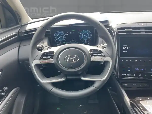 HYUNDAI TUCSON TREND (9/15)