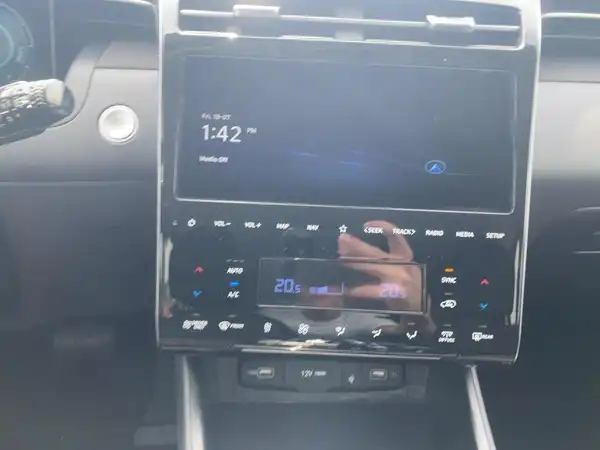 HYUNDAI TUCSON TREND (10/15)