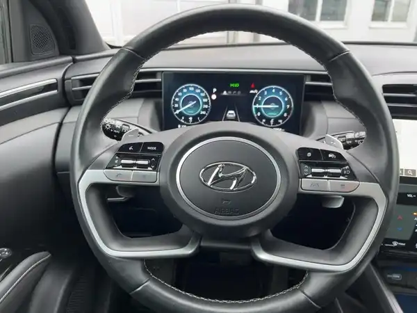 HYUNDAI TUCSON (9/15)