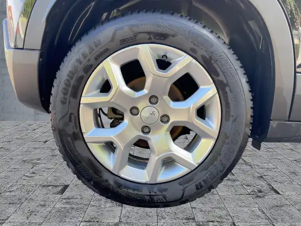 JEEP AVENGER ALTITUDE (7/15)