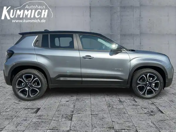 JEEP AVENGER SUMMIT (3/15)