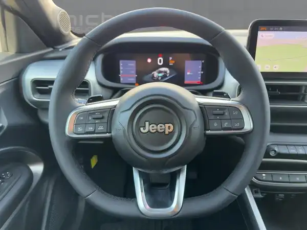 JEEP AVENGER (9/14)
